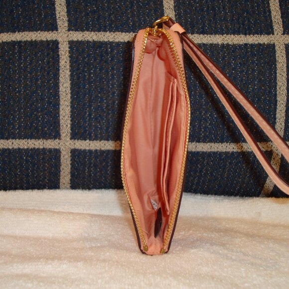 Coach Corner Zip Wristlet with Mystical Floral Print EXCELLENT CONDITION! - Picture 8 of 12